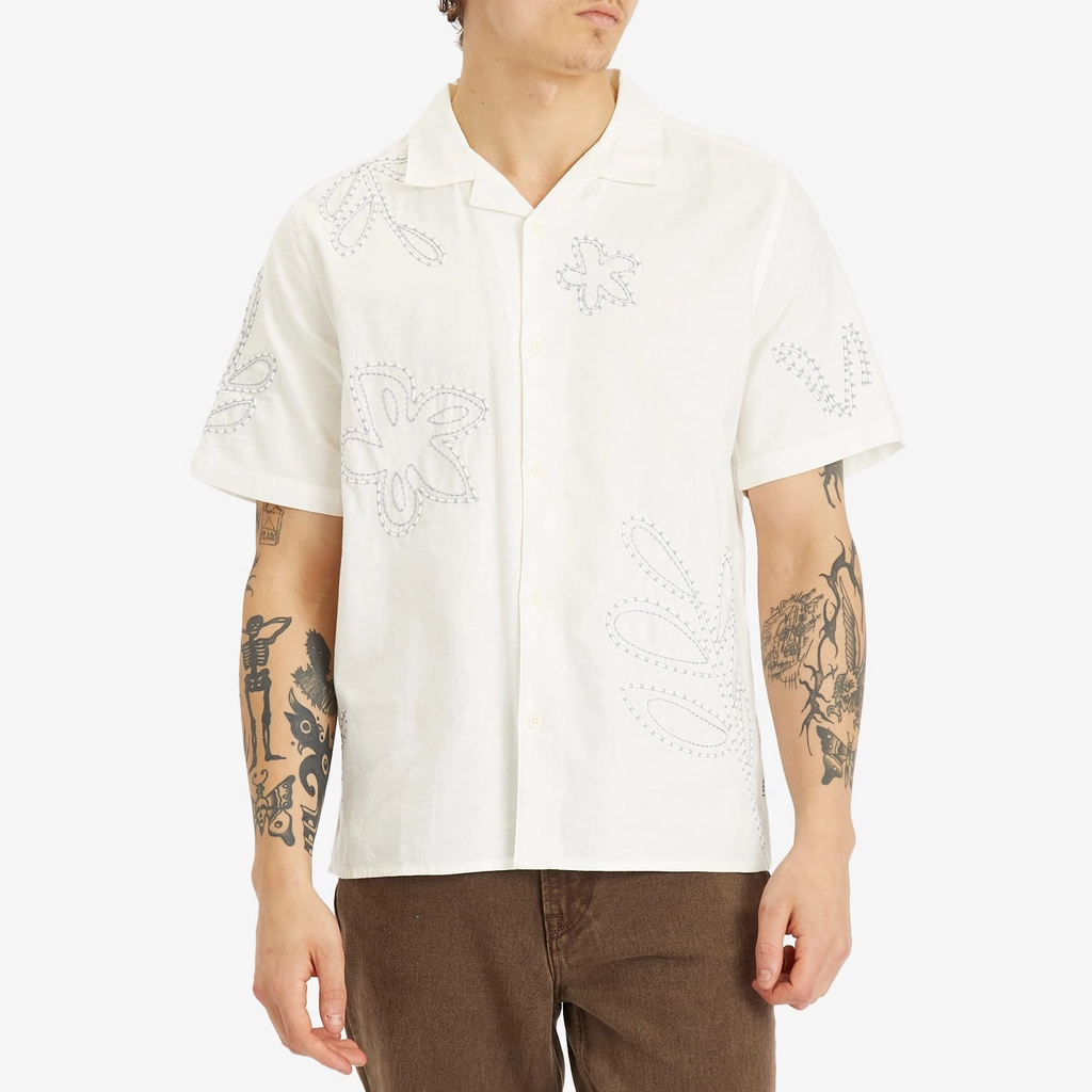 Wax London Men's Didcot Oversized Floral Vacation Shirt Ecru/Pale Blue